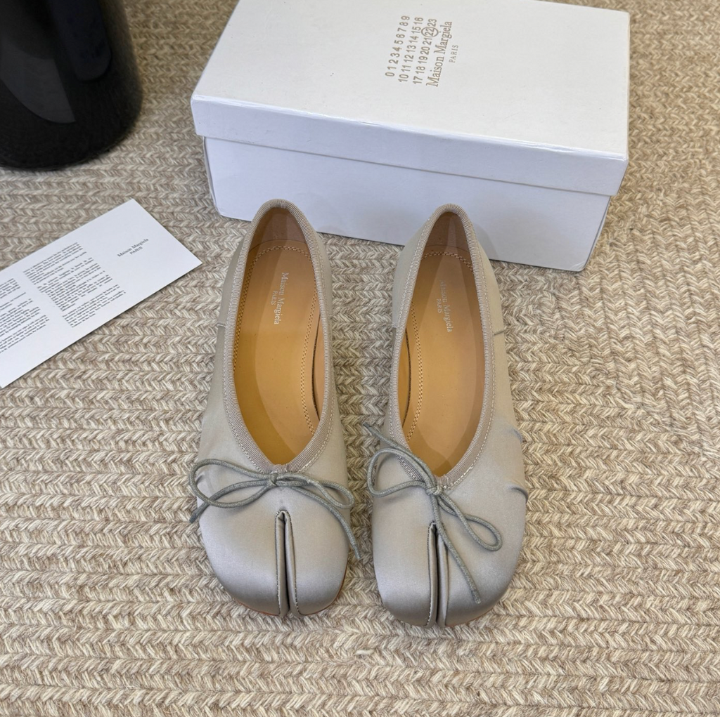 MM Tabi Satin Ballerina Flat