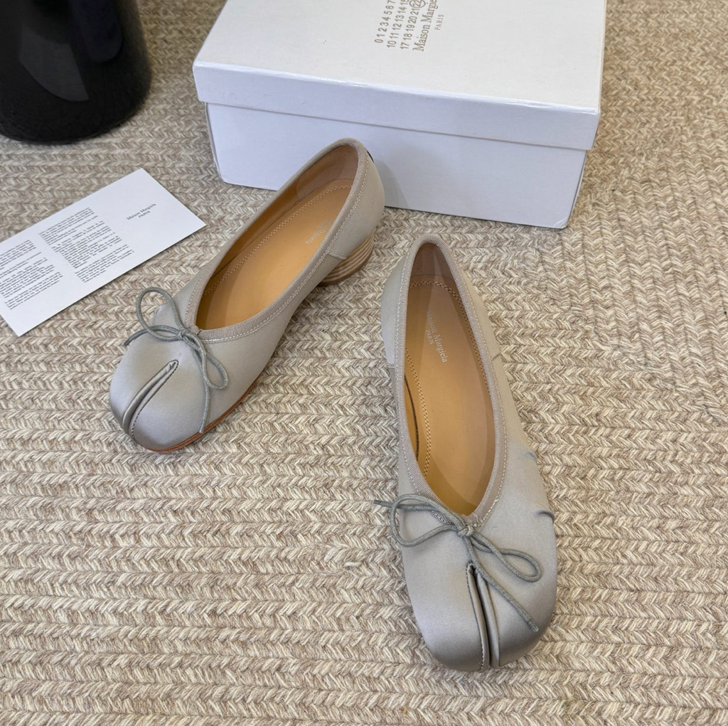 MM Tabi Satin Ballerina Flat