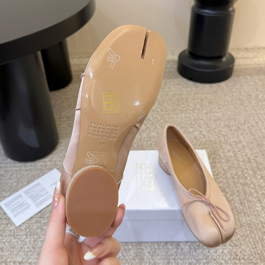 MM Tabi Satin Ballerina Flat