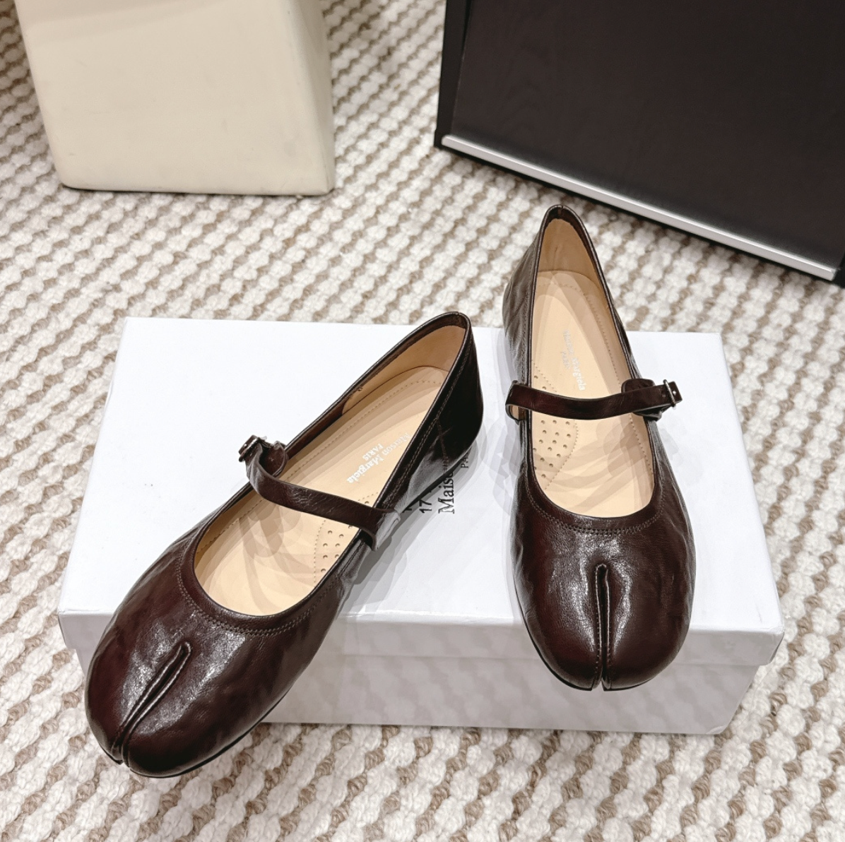 MM Tabi leather Mary Jane pumps