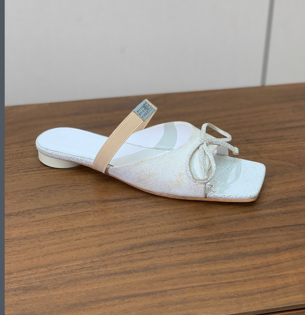 MM6 Bow Detailed Square Toe Sandals