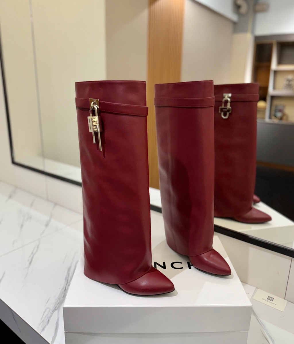 GIVENCHY Shark Lock Boots In Leather In Burgundy
