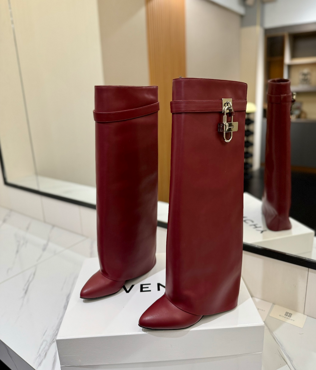 GIVENCHY Shark Lock Boots In Leather In Burgundy