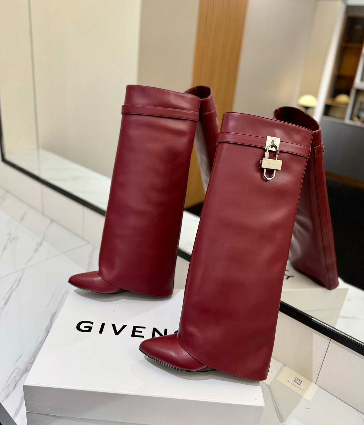 GIVENCHY Shark Lock Boots In Leather In Burgundy