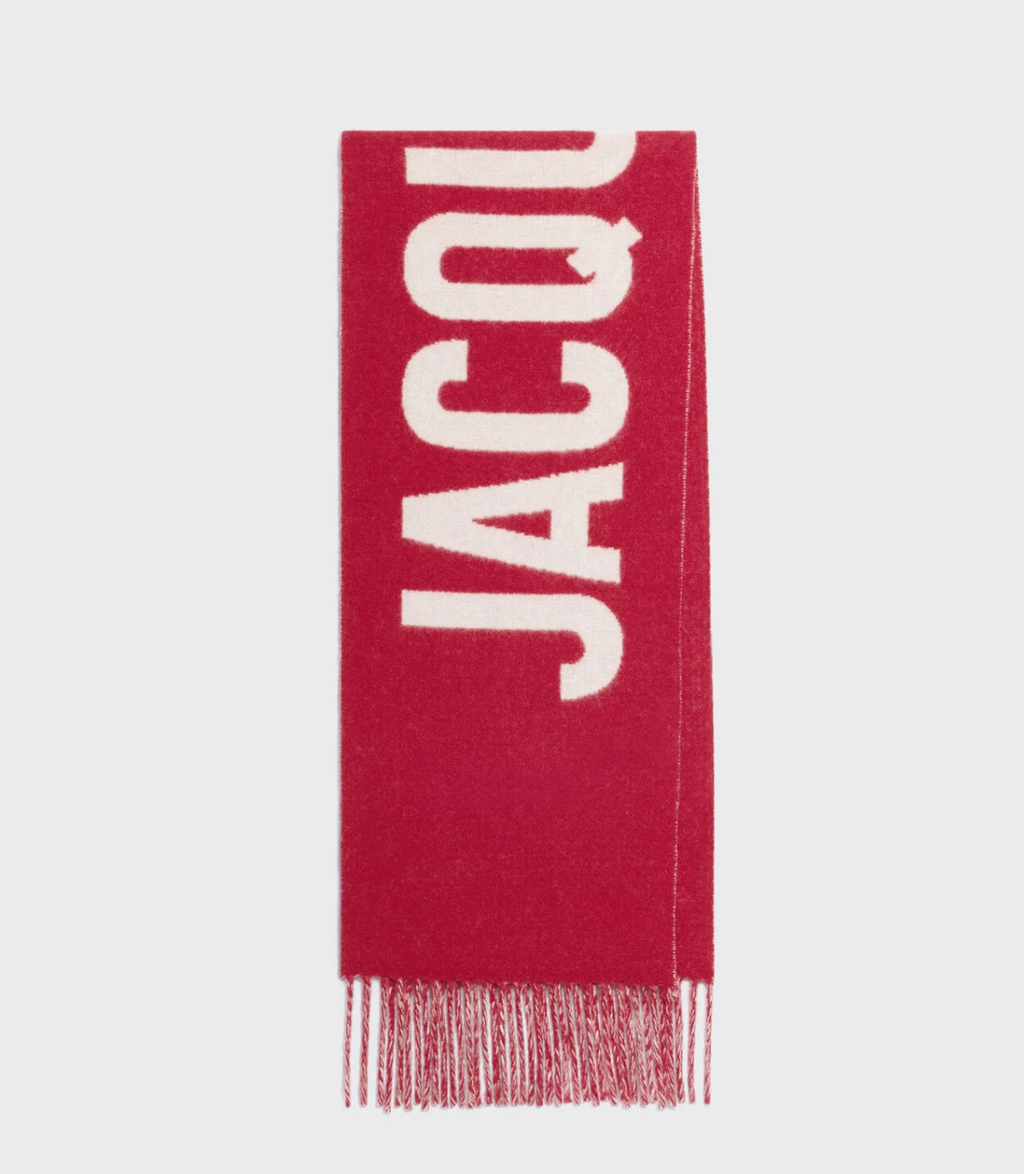The Jacquemus scarf