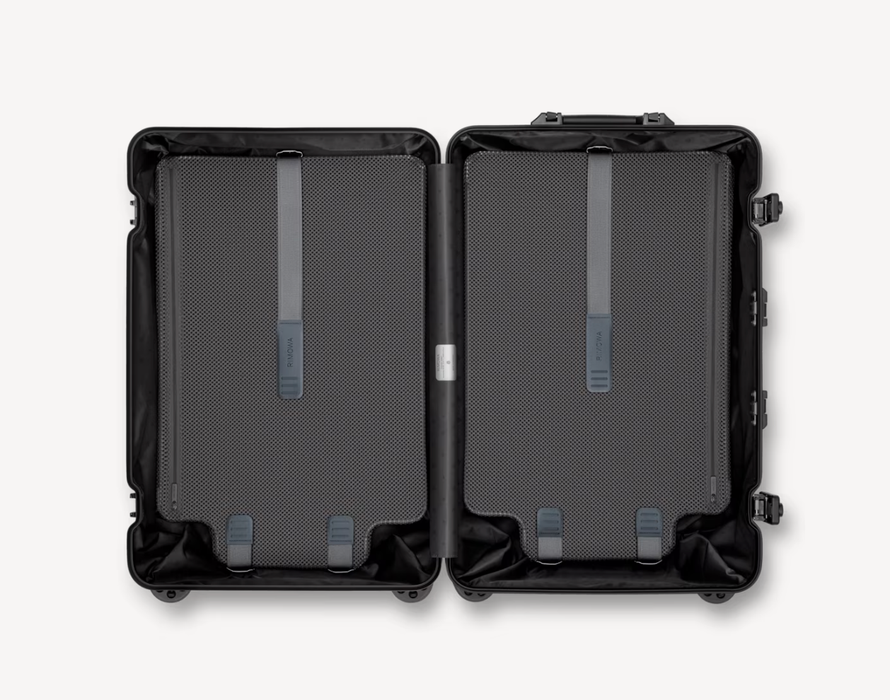 CHECK-IN LUGGAGE MEDIUM