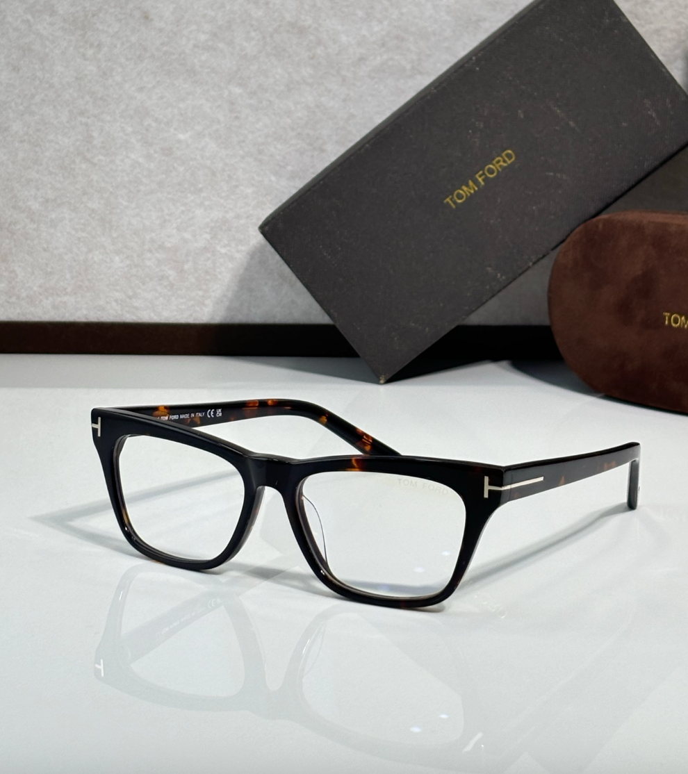 TOM FORD TF1362