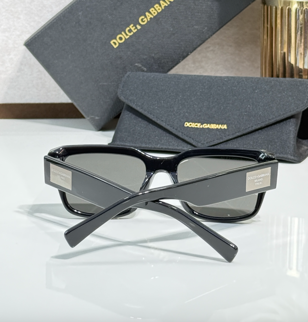Dolce & Gabbana DG4483