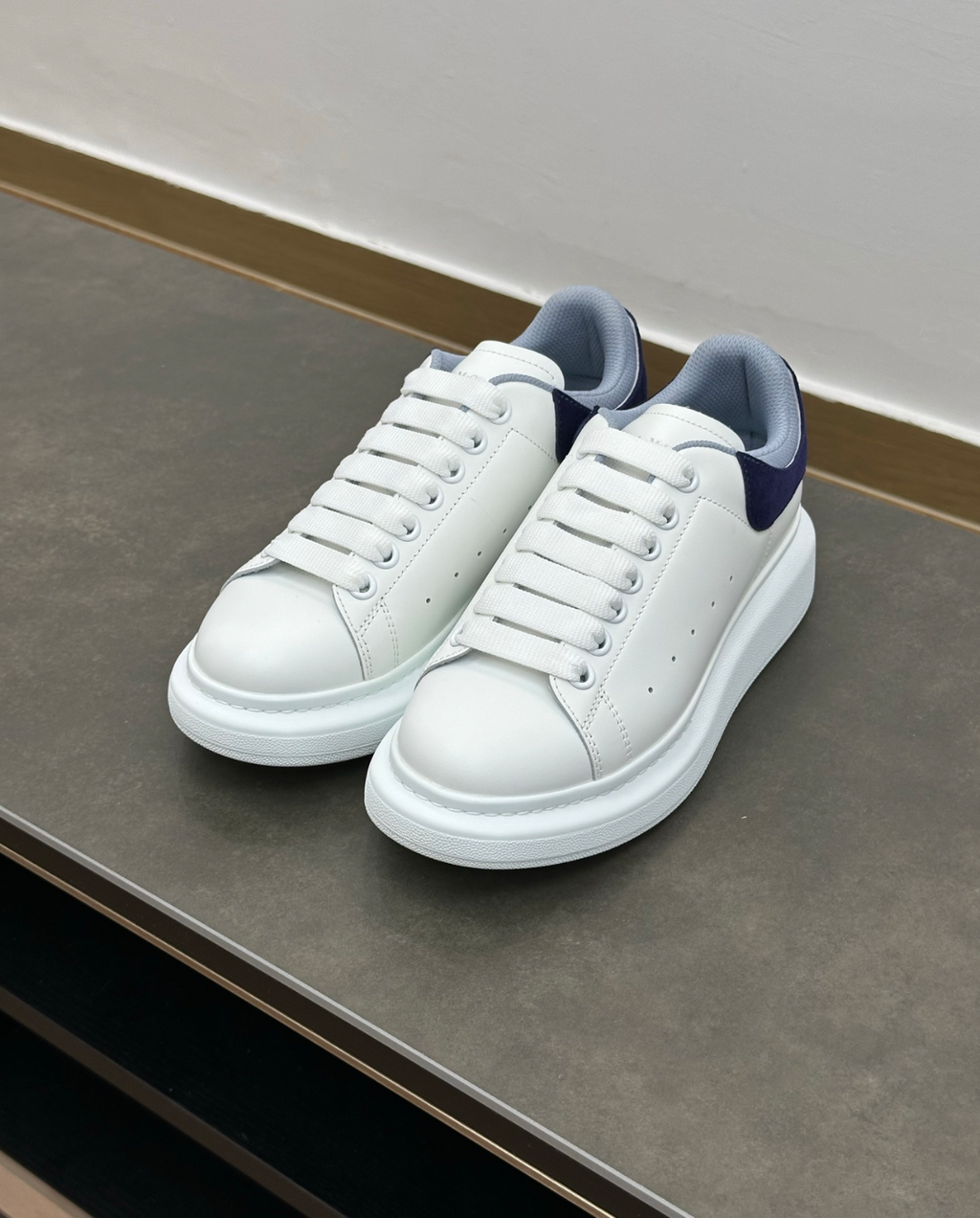 Oversized Double Heel Tab Navy blue Sneakers