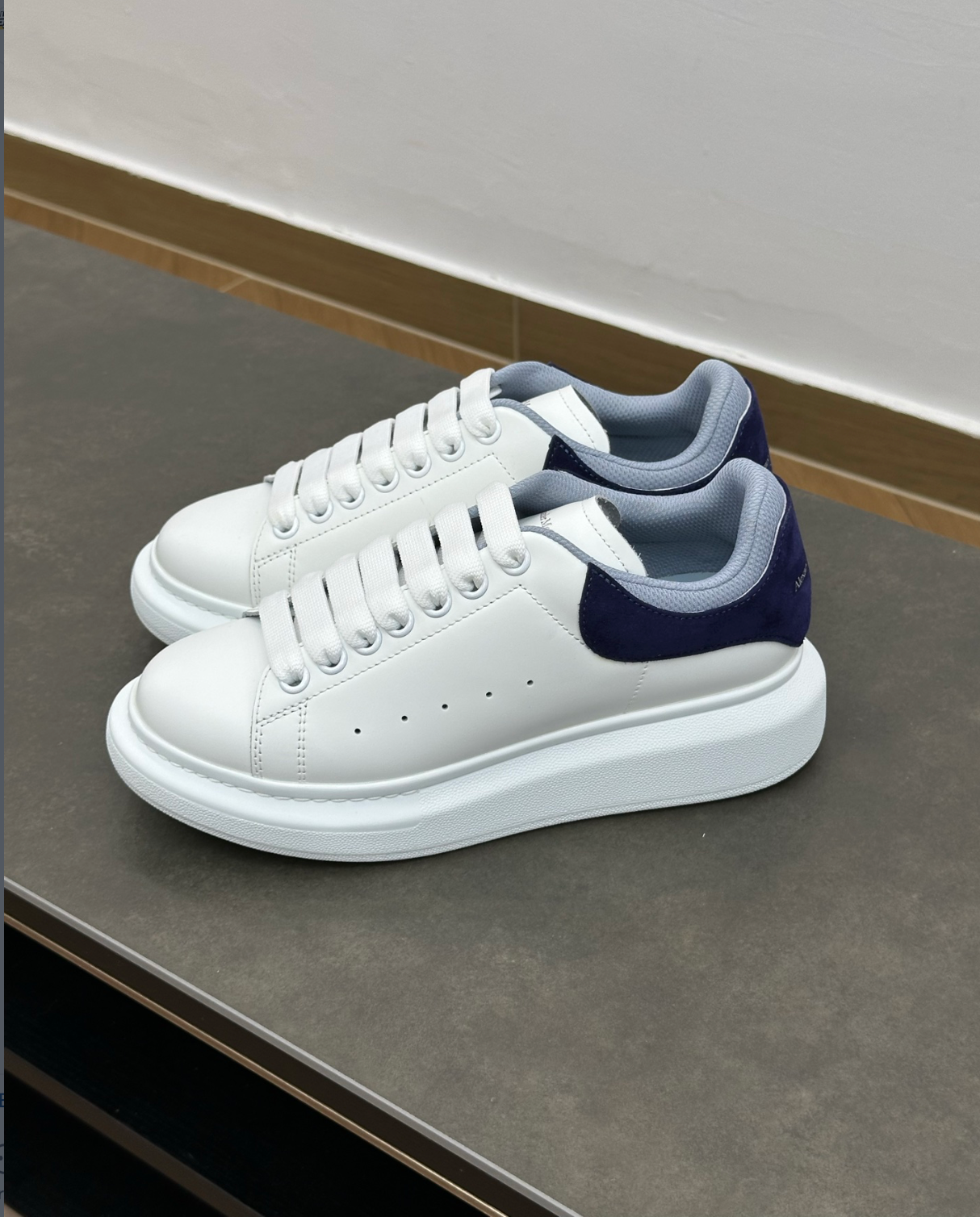 Oversized Double Heel Tab Navy blue Sneakers