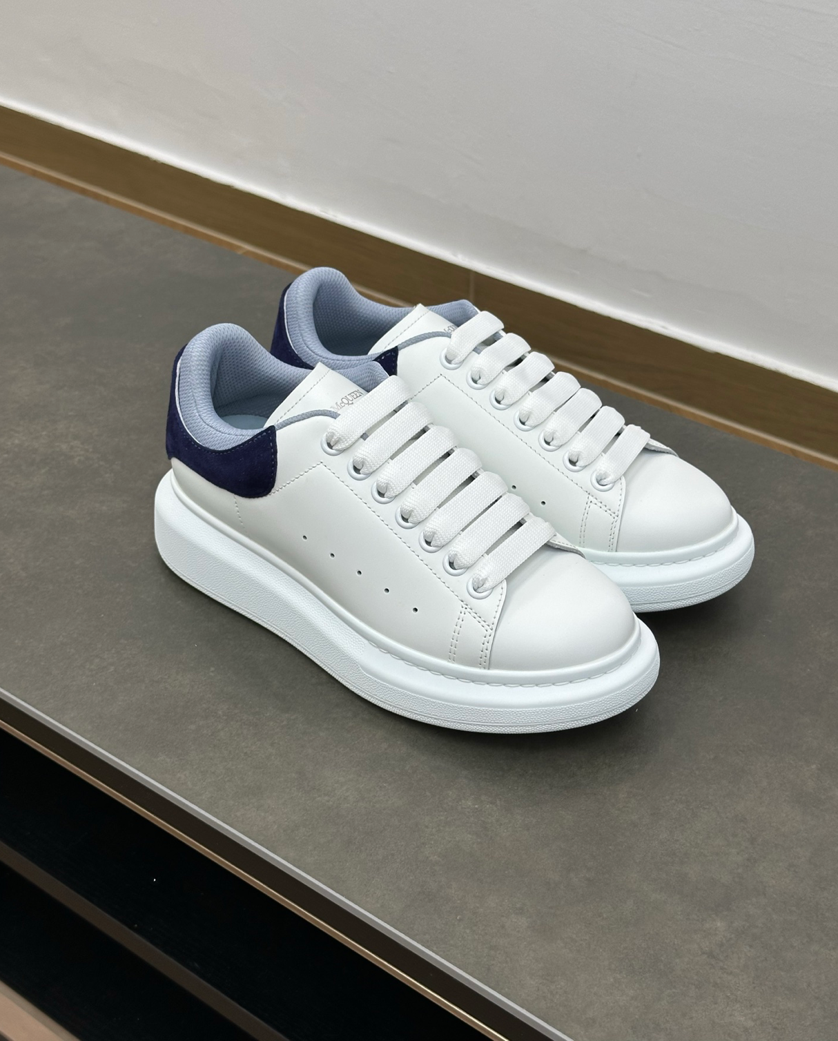 Oversized Double Heel Tab Navy blue Sneakers