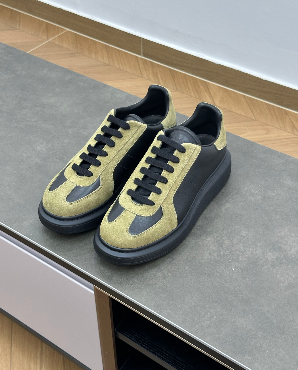 Oversized Retro Black/Khaki Low Top Sneakers