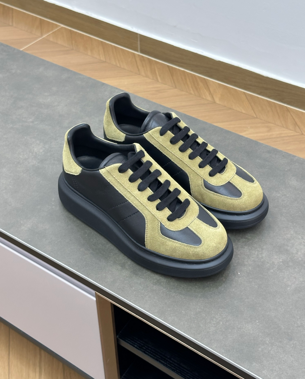 Oversized Retro Black/Khaki Low Top Sneakers