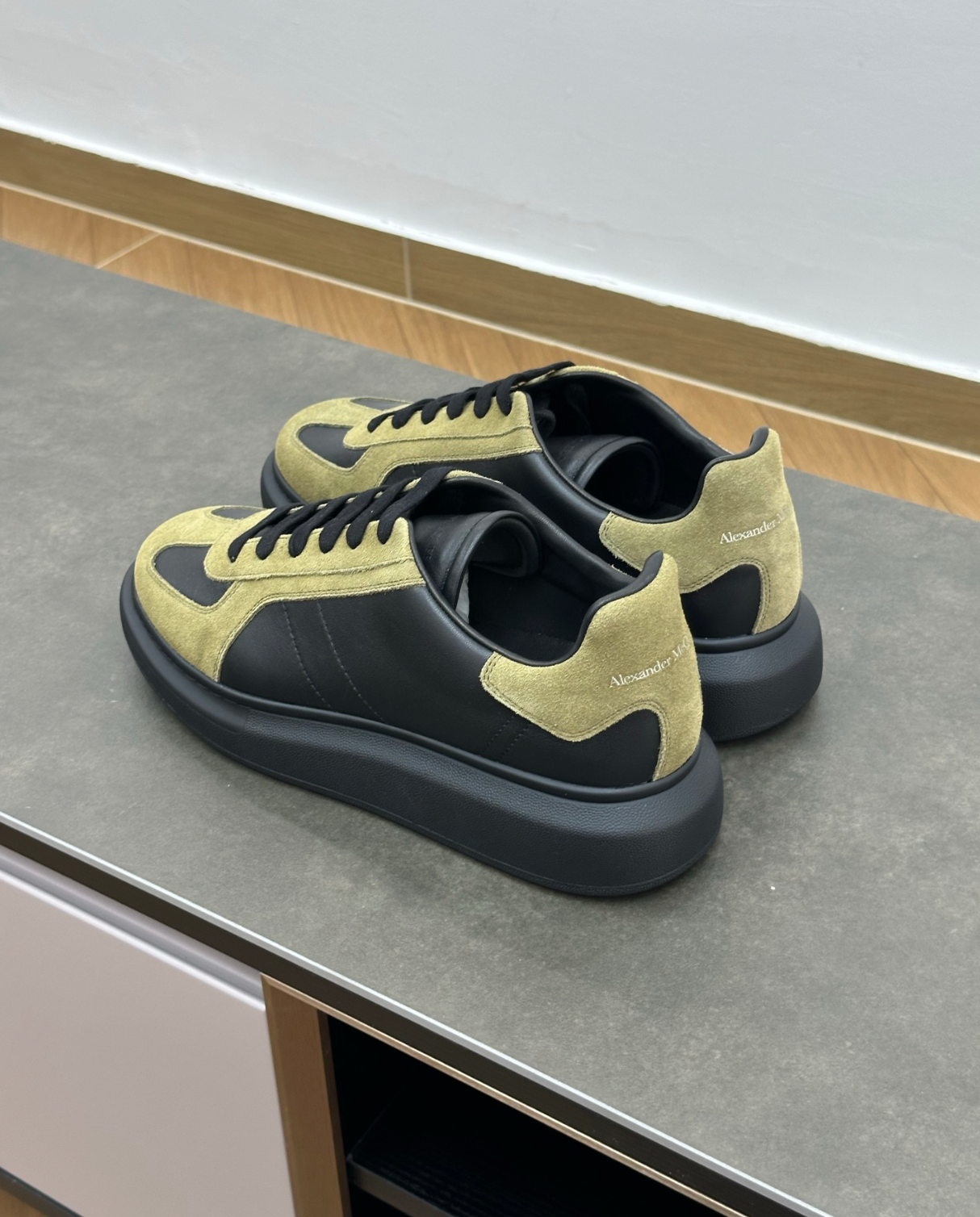 Oversized Retro Black/Khaki Low Top Sneakers