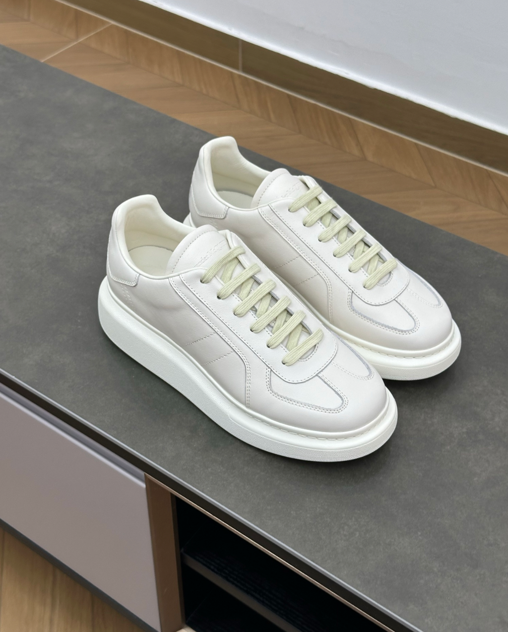 Oversized Retro Full white Low Top Sneakers