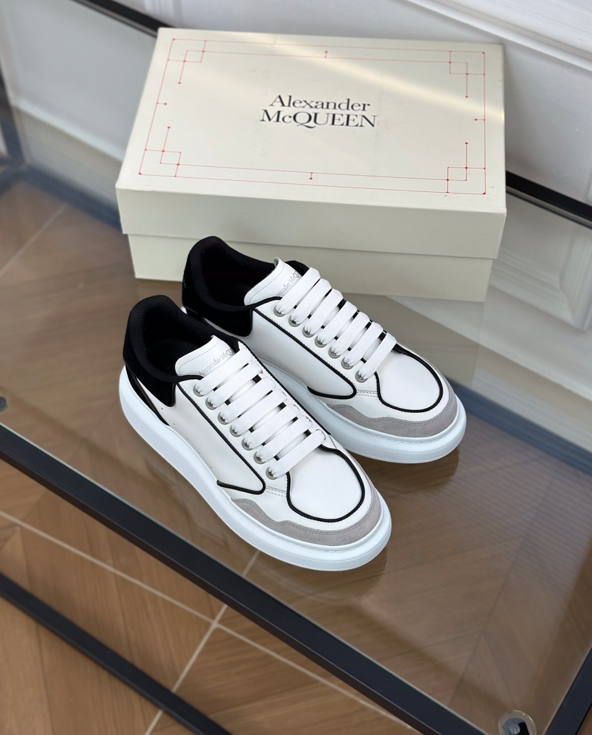 Oversized Larry Leather Multicolor Low-top sneaker