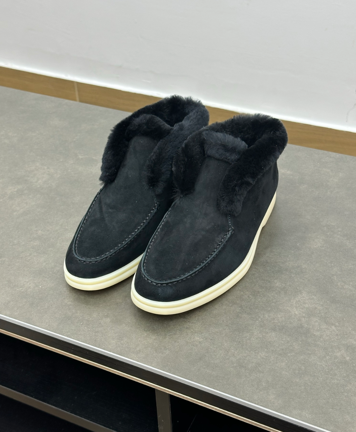 Open Walk Ankle Boot Furr Black Suede