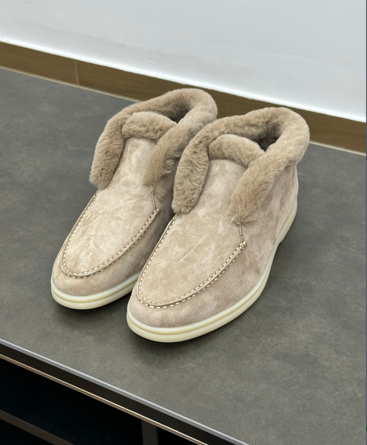 Open Walk Ankle Boot Furr Beige Suede