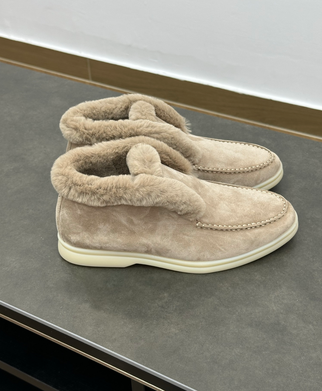 Open Walk Ankle Boot Furr Beige Suede