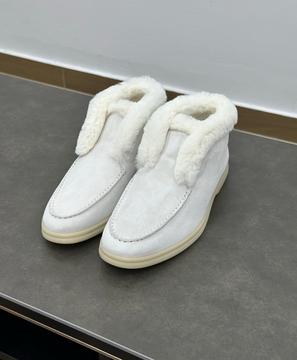 Open Walk Ankle Boot Furr White Suede