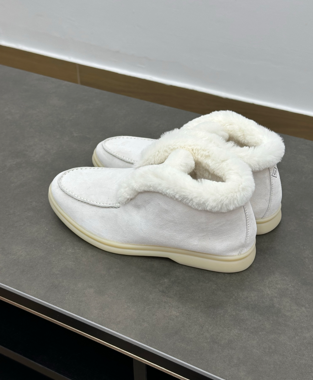 Open Walk Ankle Boot Furr White Suede