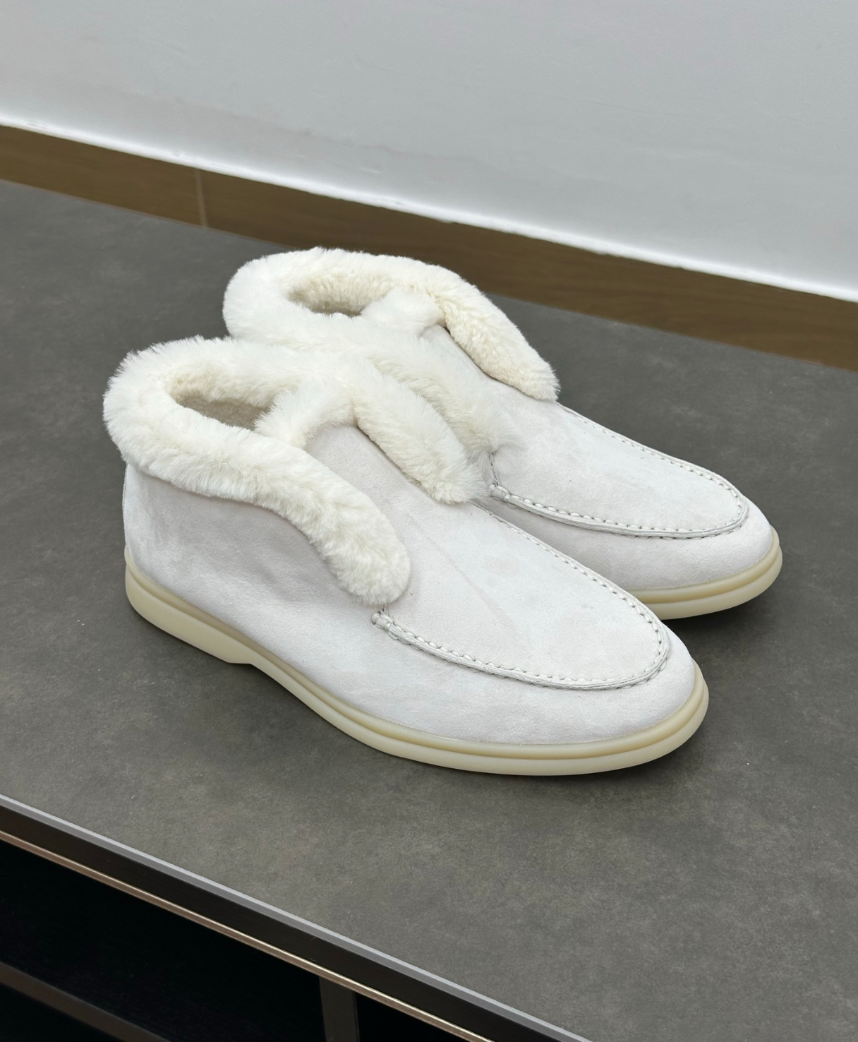 Open Walk Ankle Boot Furr White Suede