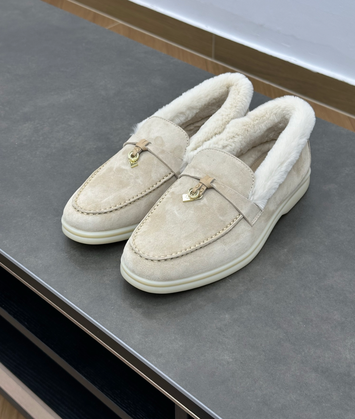 Summer Charms Walk Beige/White Fur Loafer Suede