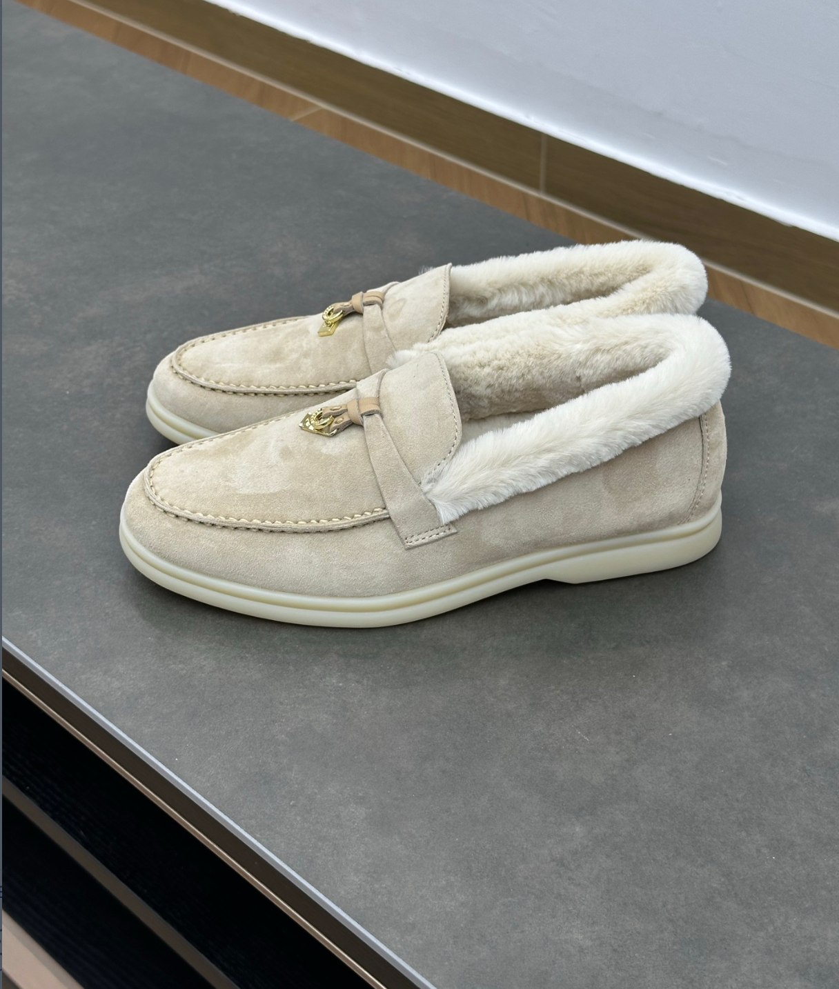 Summer Charms Walk Beige/White Fur Loafer Suede