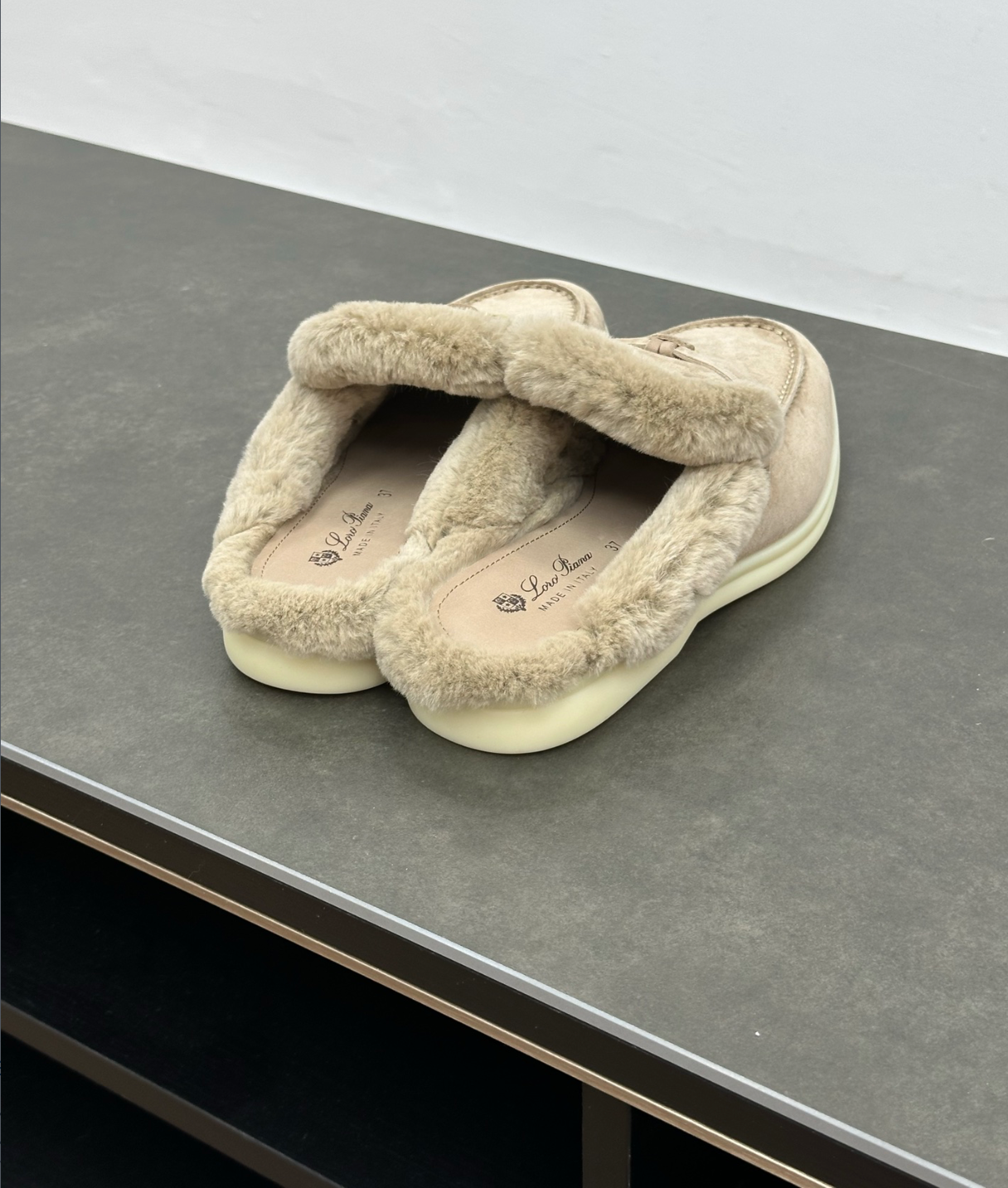 Charms Walk Babouche Dark beige Loafer Fur Suede