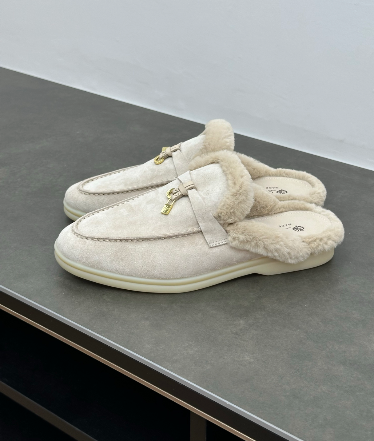 Charms Walk Babouche Light beige Loafer Fur Suede