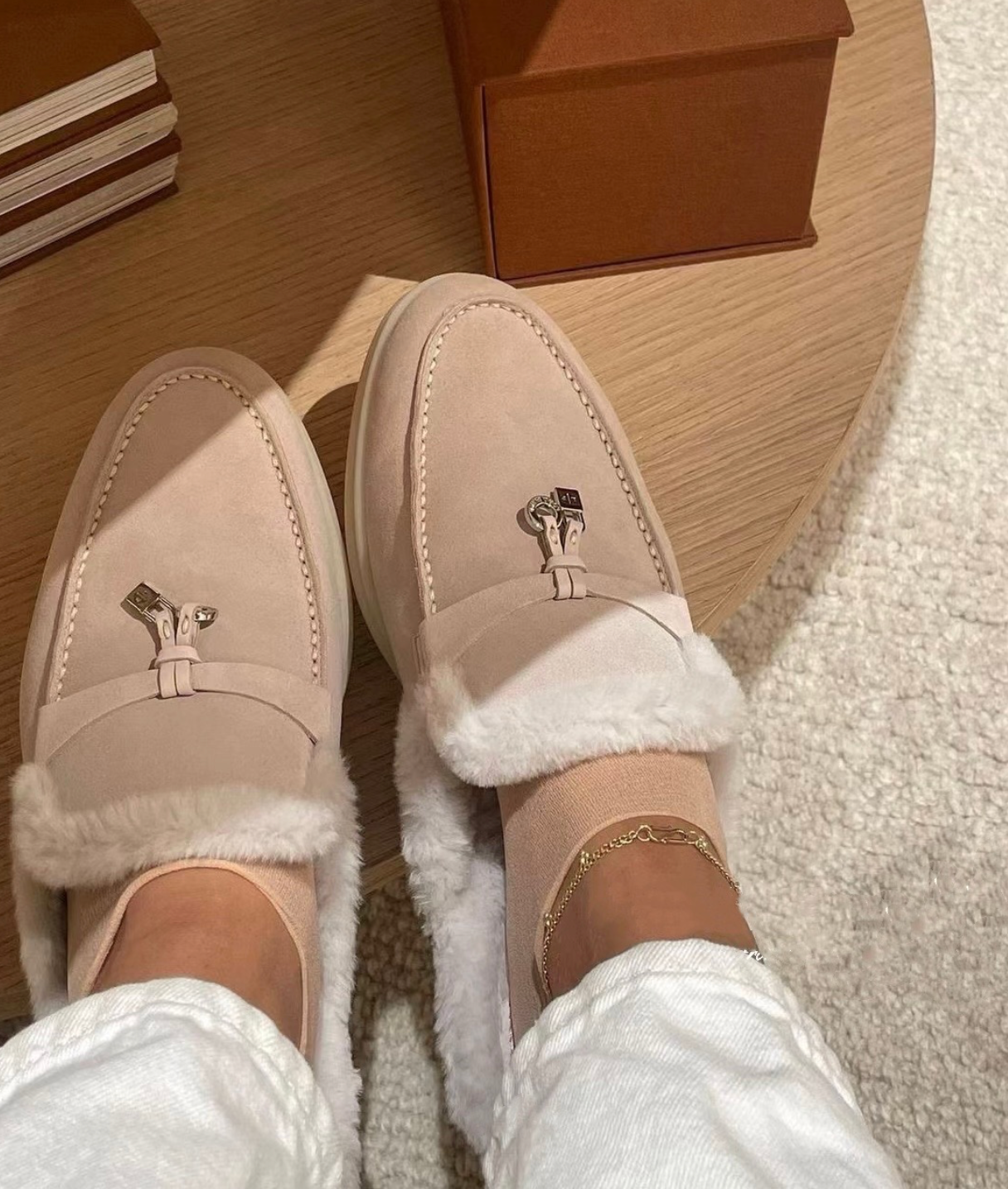 Charms Walk Babouche Beige/White Loafer Fur Suede