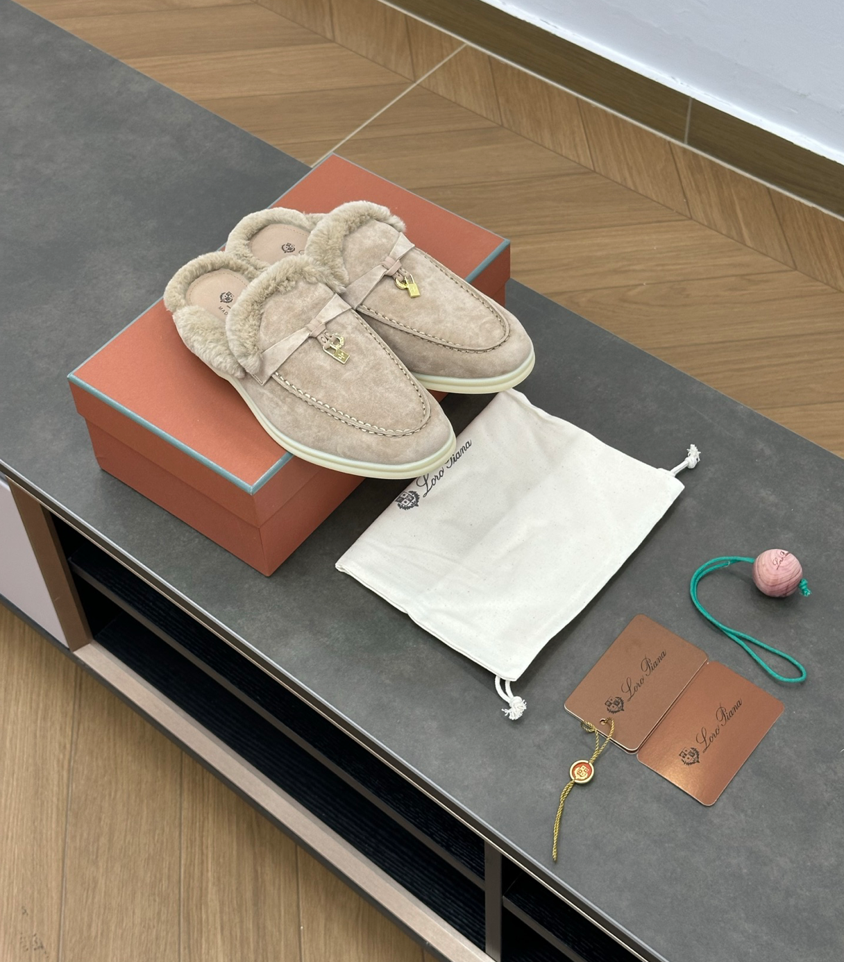 Charms Walk Babouche Dark beige Loafer Fur Suede