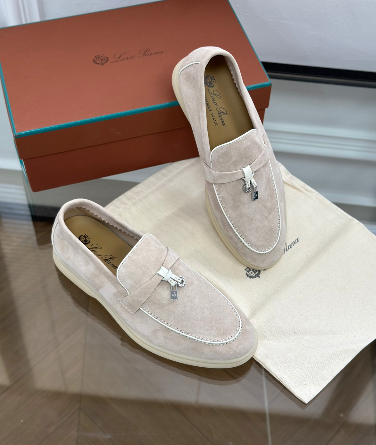 Moccassins Sandstone/White Suede Summer Charms Walk