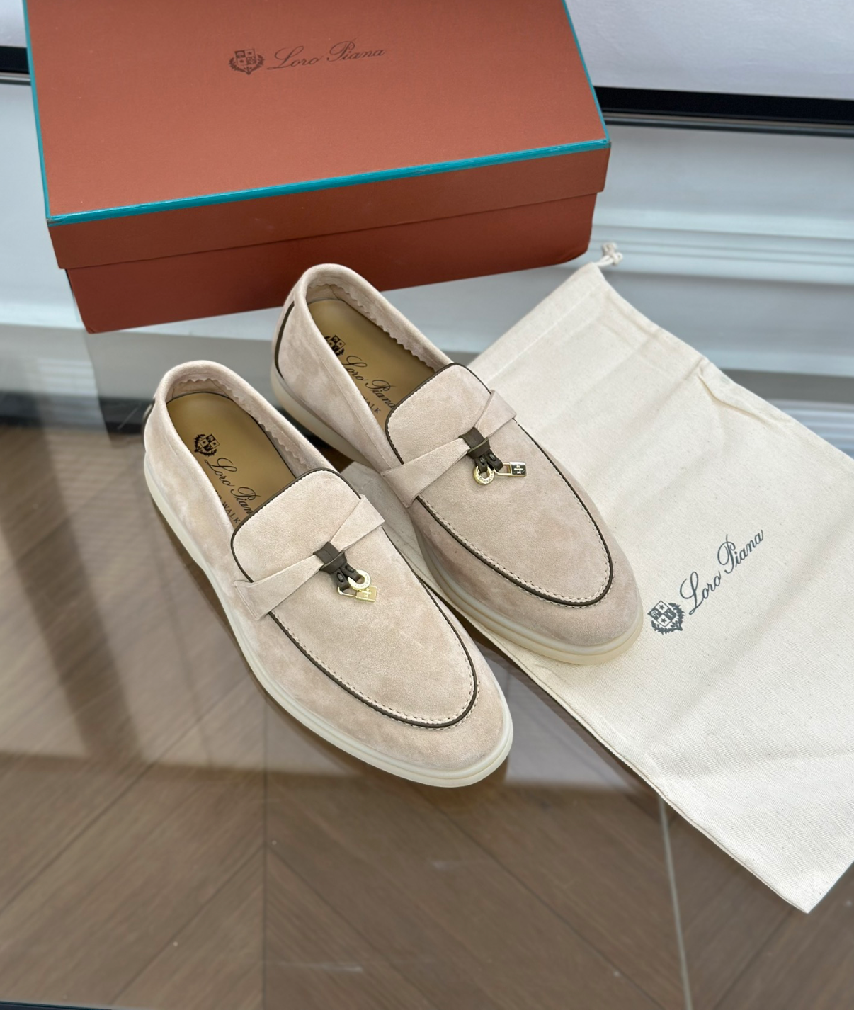 Moccassins Sandstone/Black Suede Summer Charms Walk