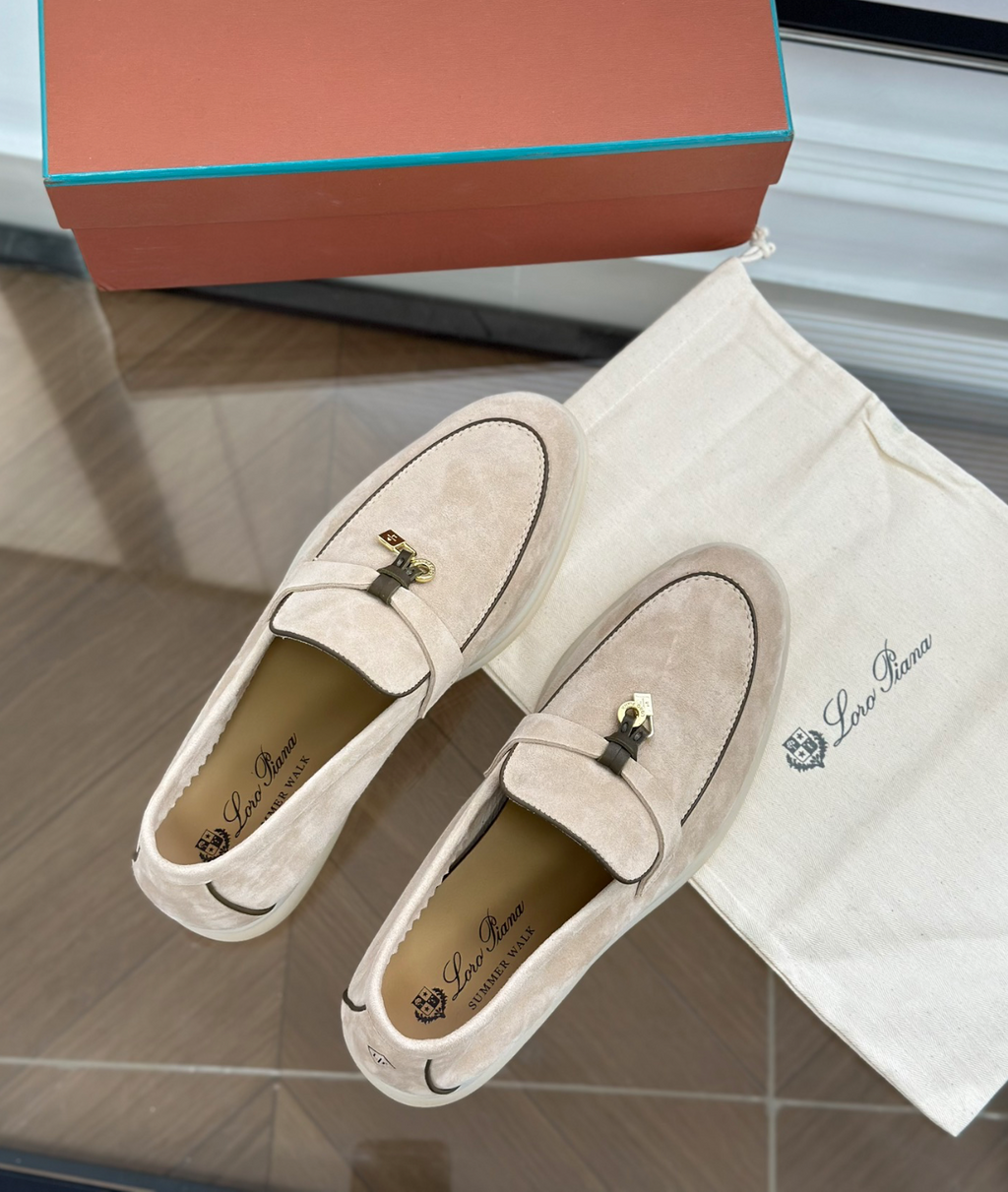 Moccassins Sandstone/Black Suede Summer Charms Walk
