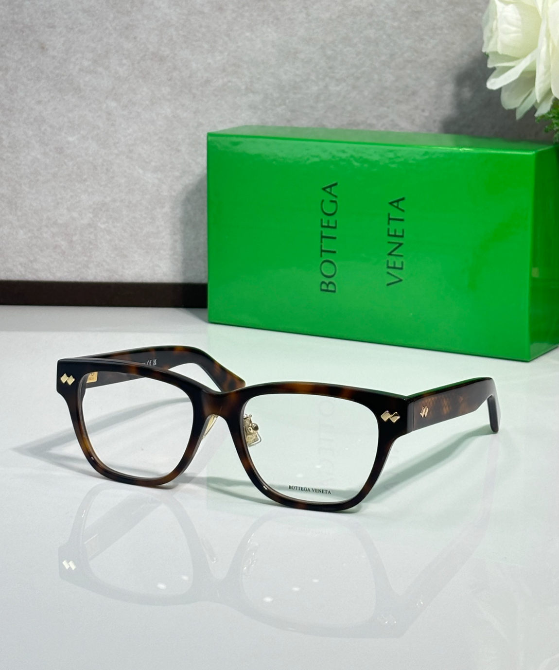 Bottega Veneta BV1441S