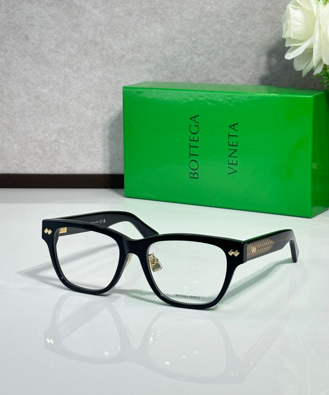 Bottega Veneta BV1441S