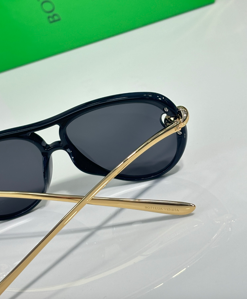 Bottega Veneta BV1418S