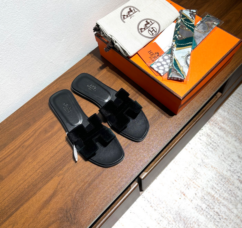 Hermès Oran Velvet Black Sandal