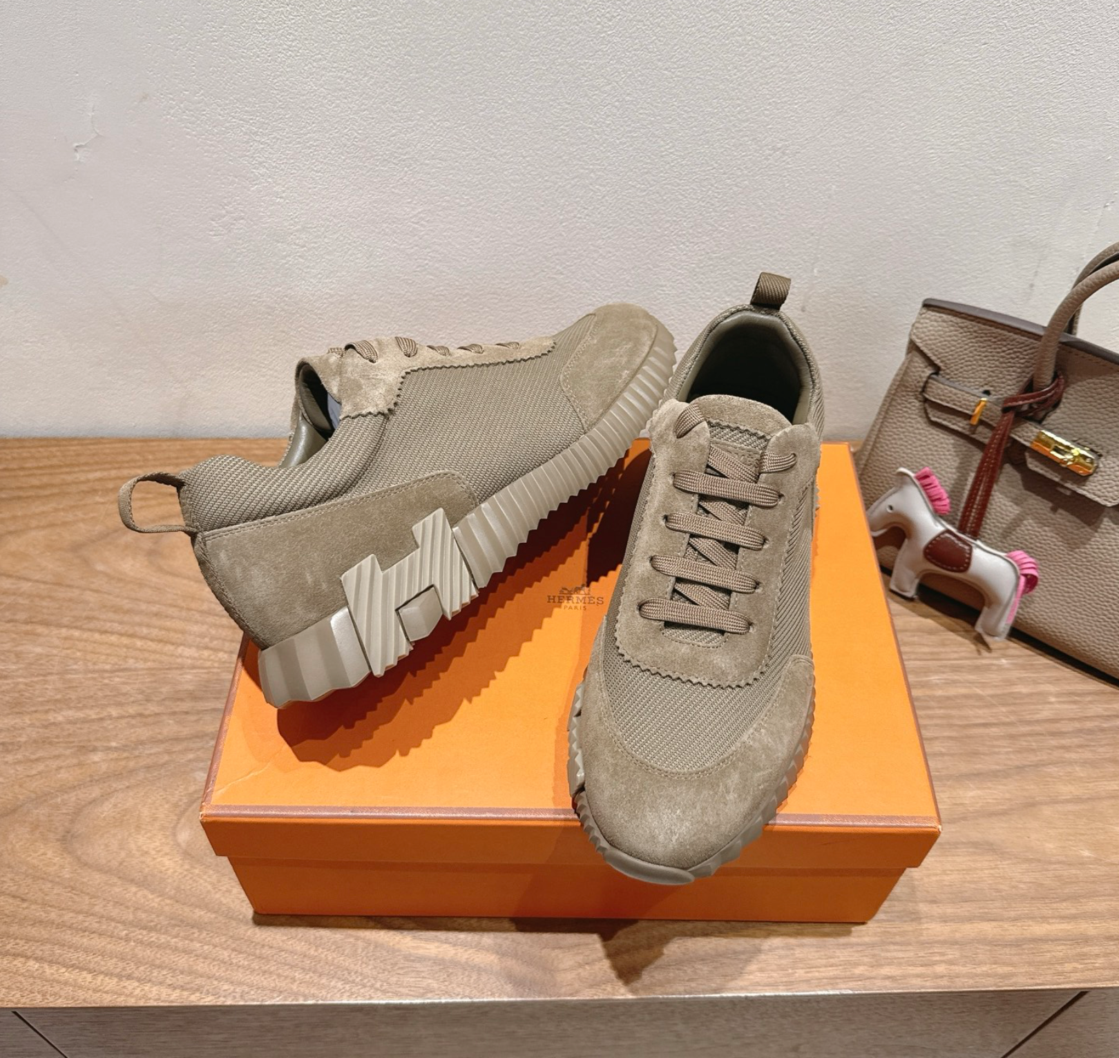 Hermès Bouncing Light Brown Sneaker