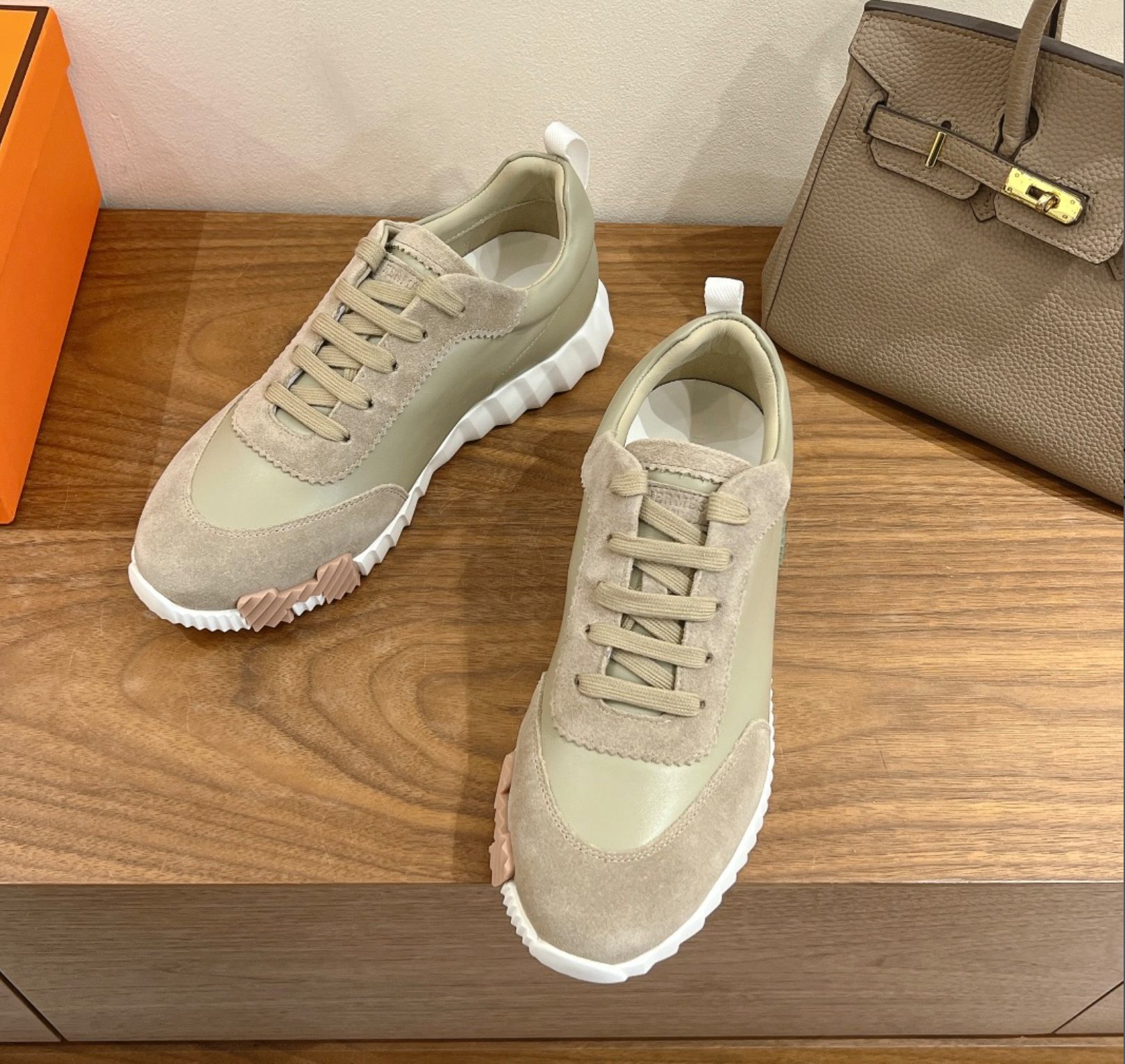 Hermès Bouncing Olive Sneaker