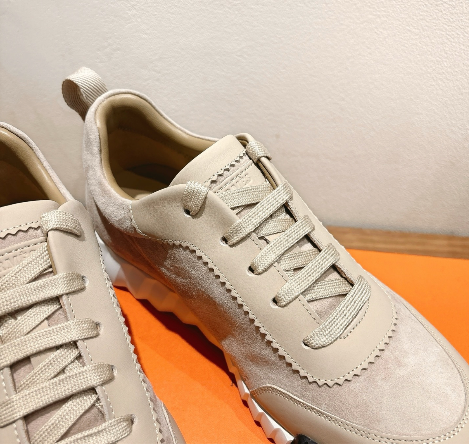 Hermès Bouncing Beige Sneaker
