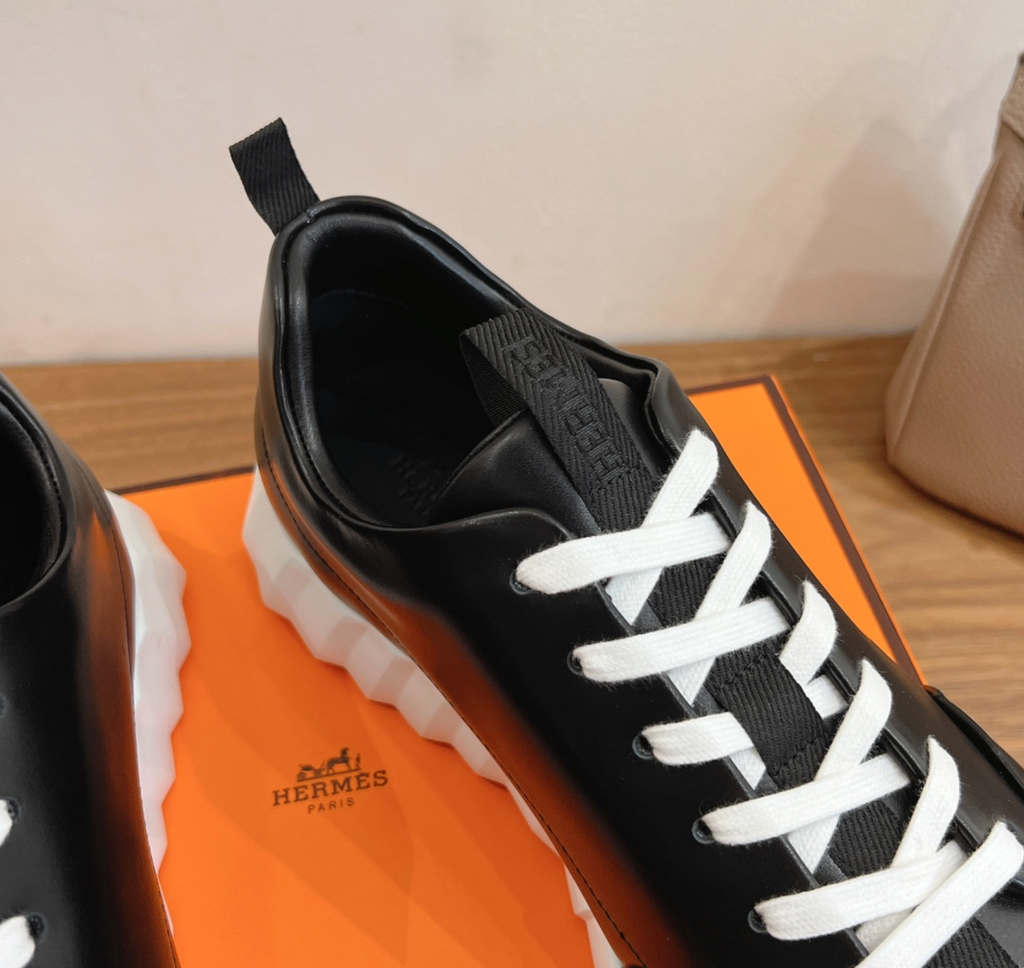 Hermès Jump Black Sneaker