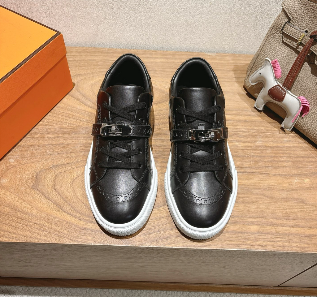 Hermès Day Black Sneaker