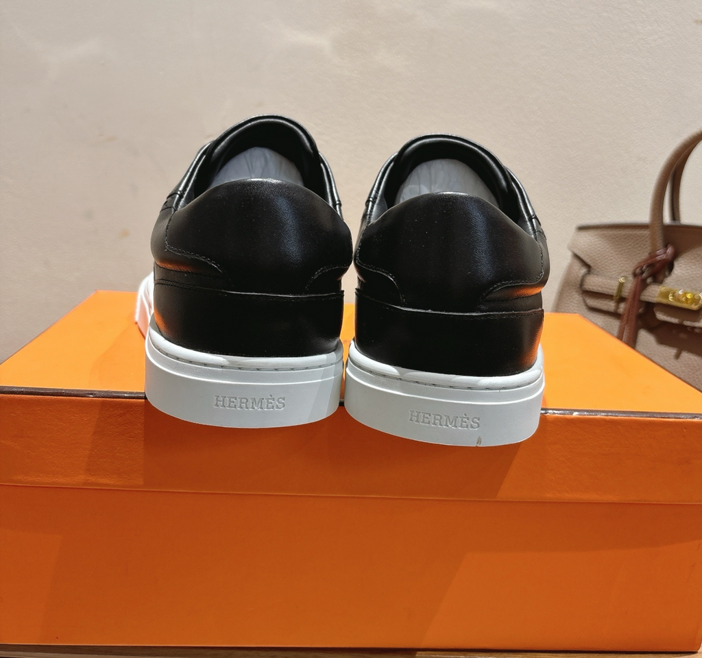 Hermès Day Black Sneaker