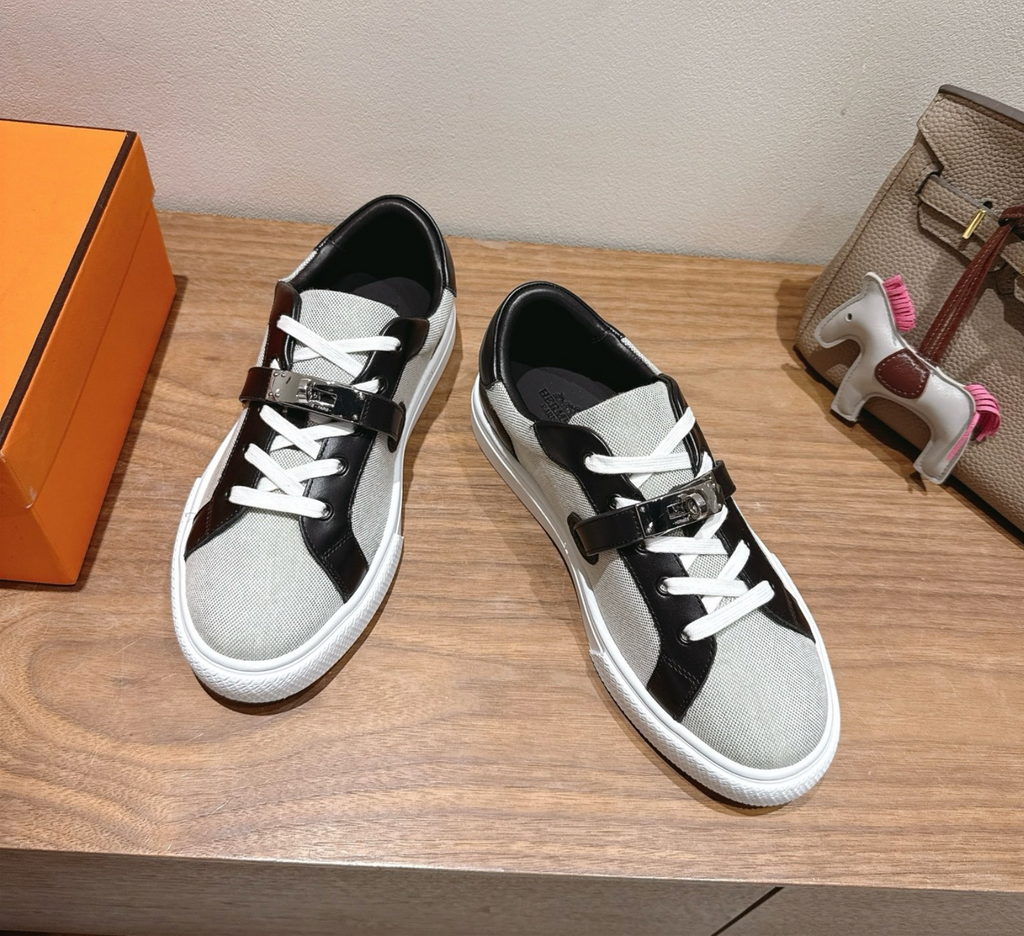 Hermès Day Black/White Sneaker