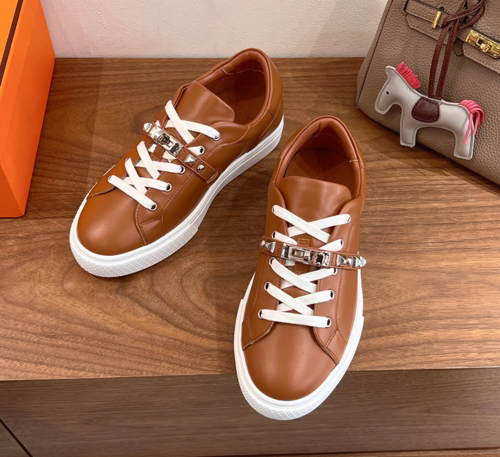 Hermès Day Medor Studs Caramel Brown Sneaker