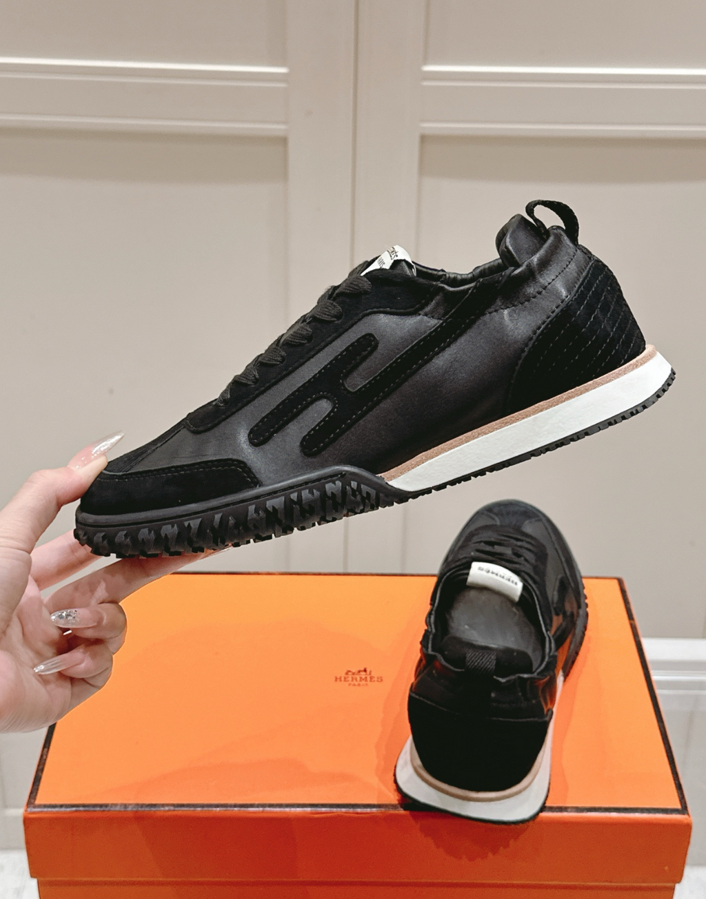 Hermès Jet Noir Sneakers