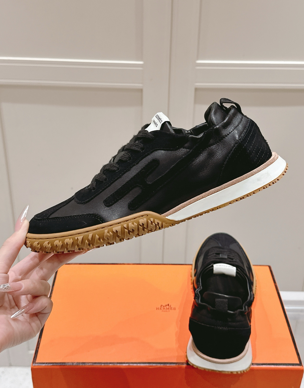 Hermès Jet Noir/Brown Sneakers