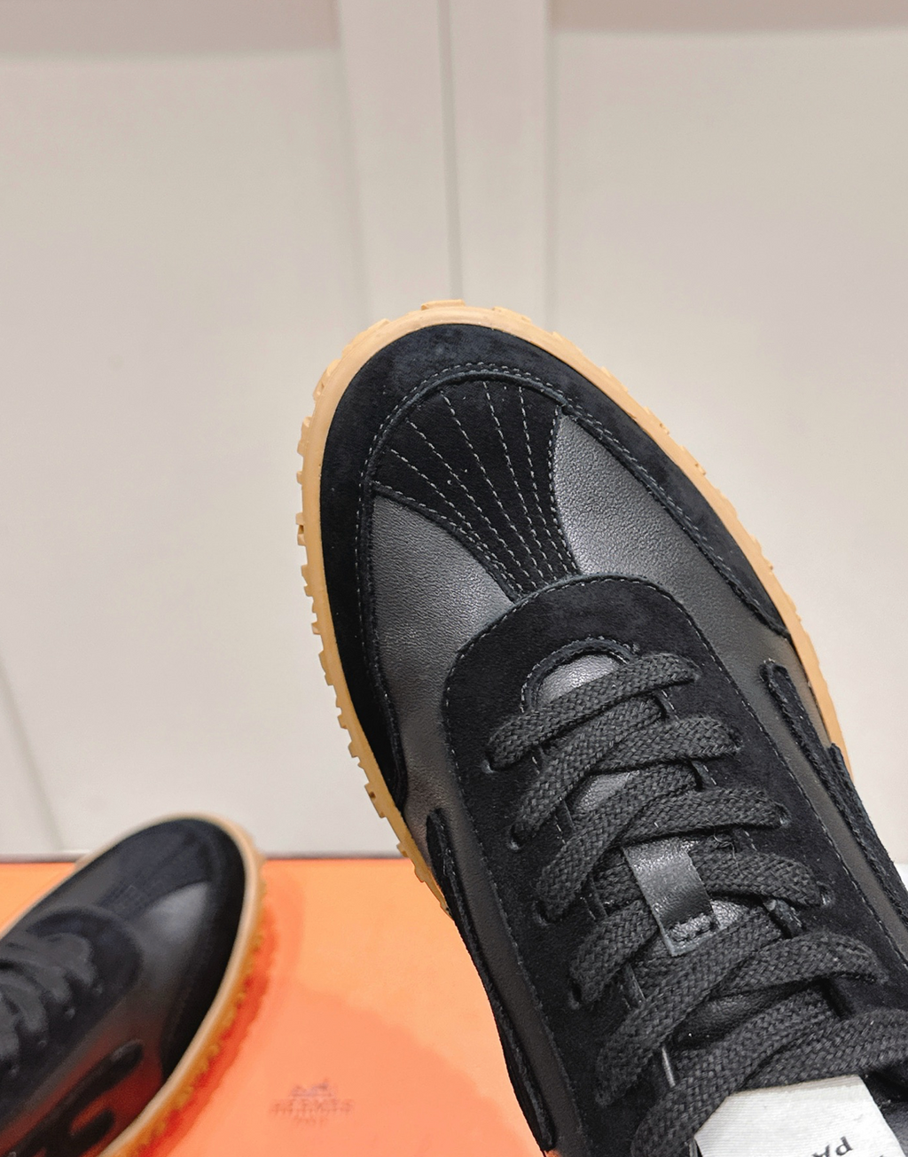 Hermès Jet Noir/Brown Sneakers
